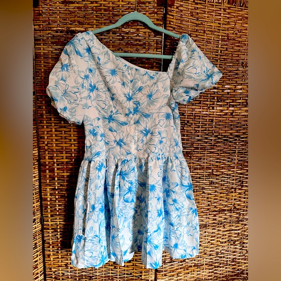 PUFF FLORAL PRINT MINI DRESS IN BLUE